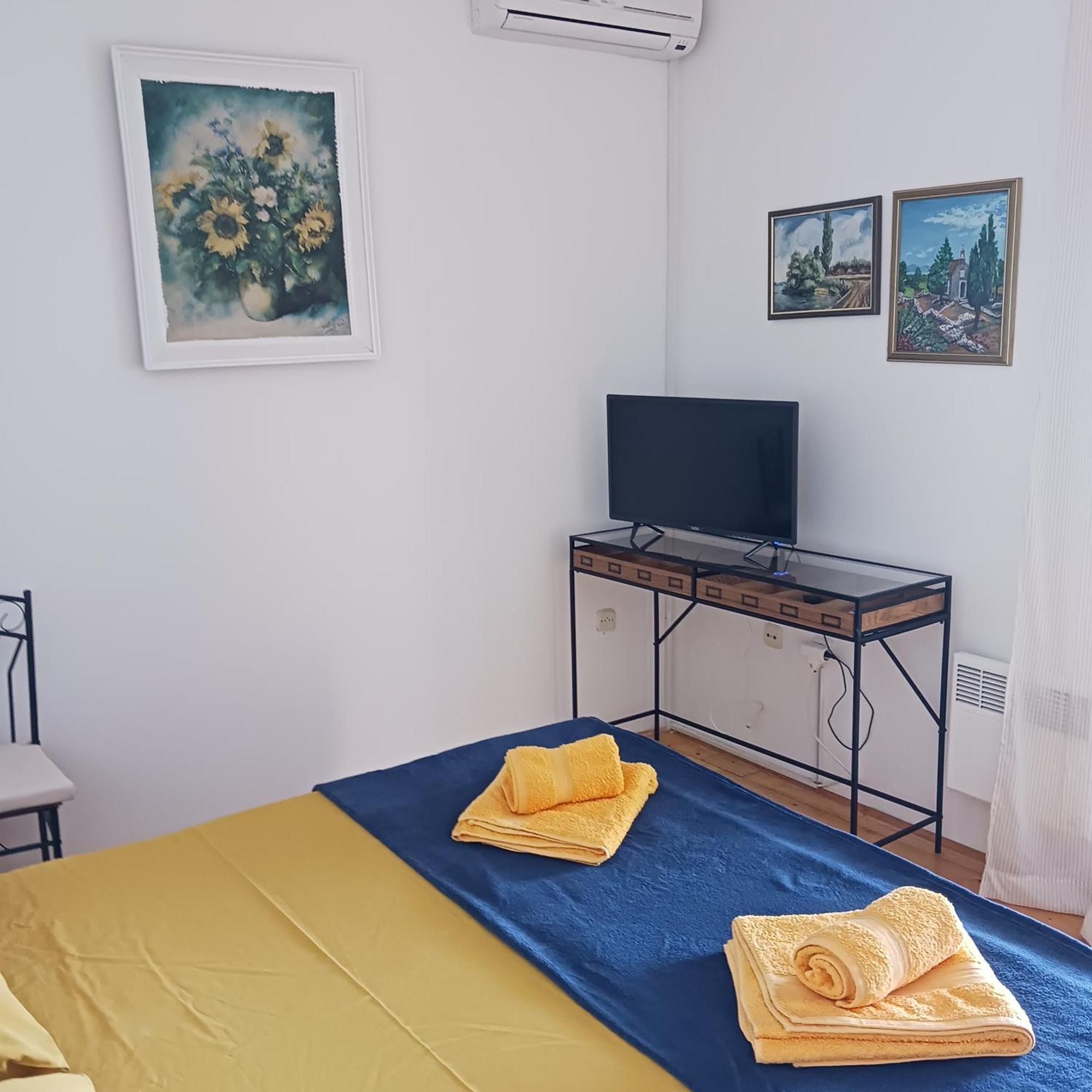 וויס Apartments Elena & Damir מראה חיצוני תמונה